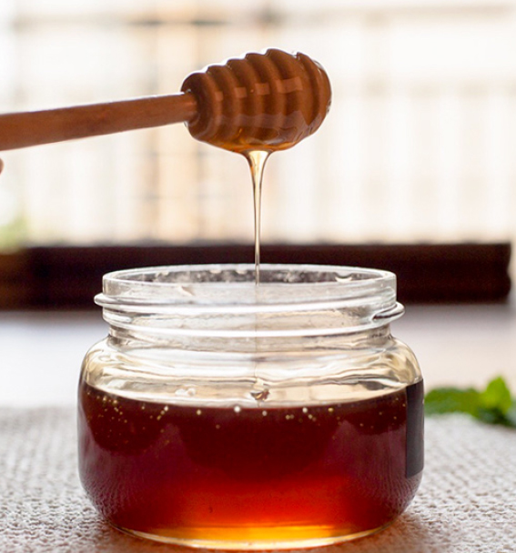 درمان زخم با عسل | خواص، خطرات و چگونگی اثر