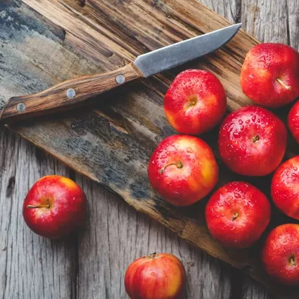 مصرف روزانه یک سیب، شما را از پزشک بی‌نیاز می‌کند- واقعیت یا تخیل؟